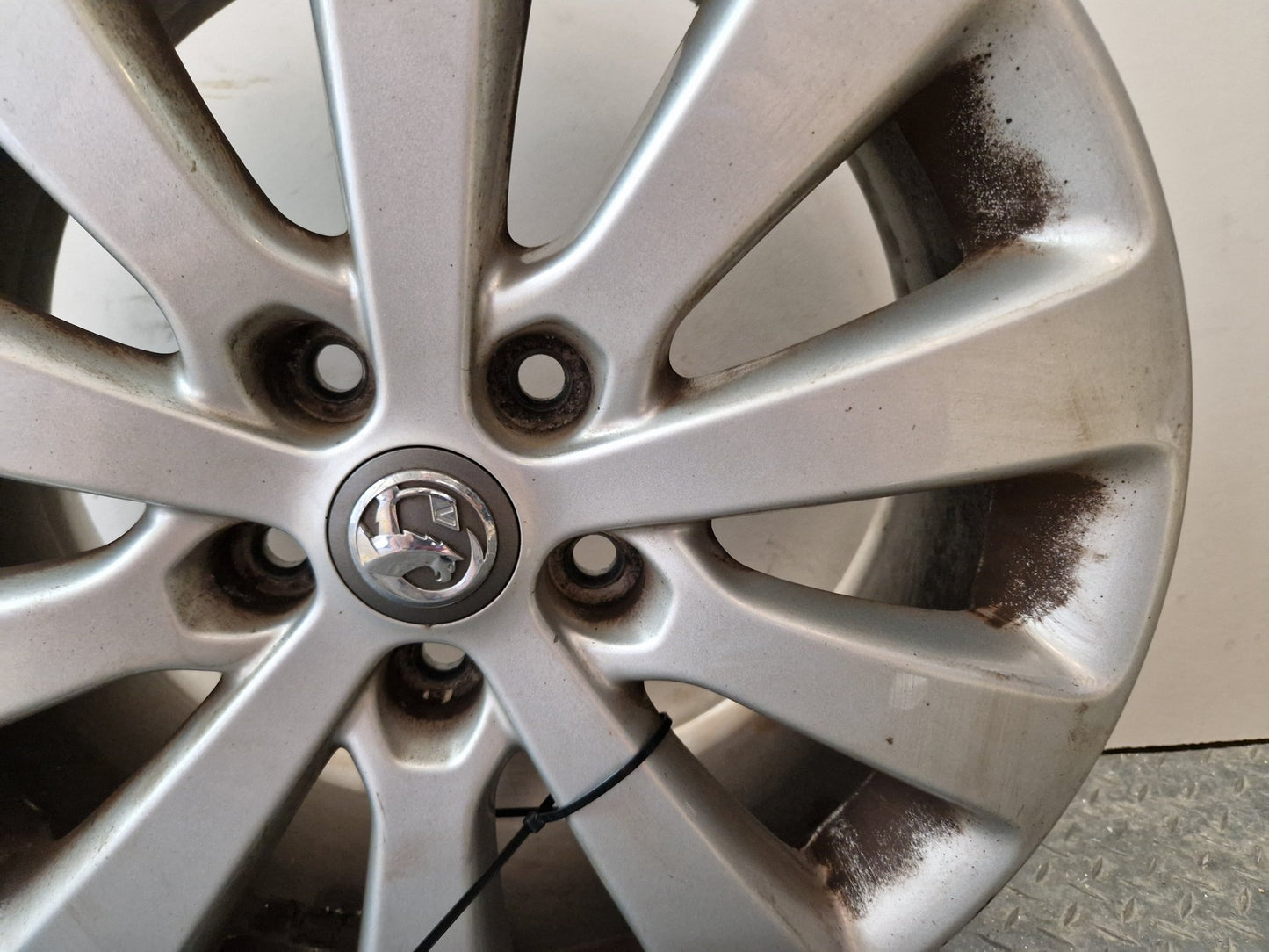 Vauxhall Zafira MK3 (C) (A3470) MPV Genuine 17" 10 Spoke Alloy Wheel