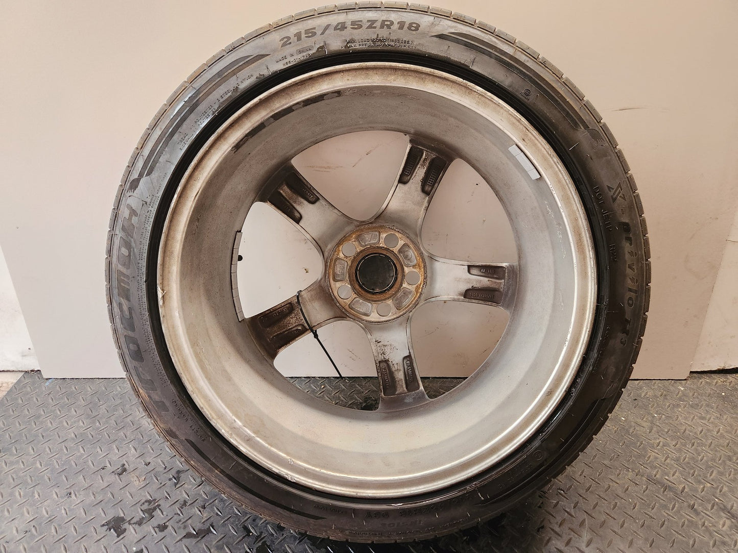 Volvo V50 MK2 FL (MW) 18" Alloy Wheel with Tyre 215/45/18 ~6mm