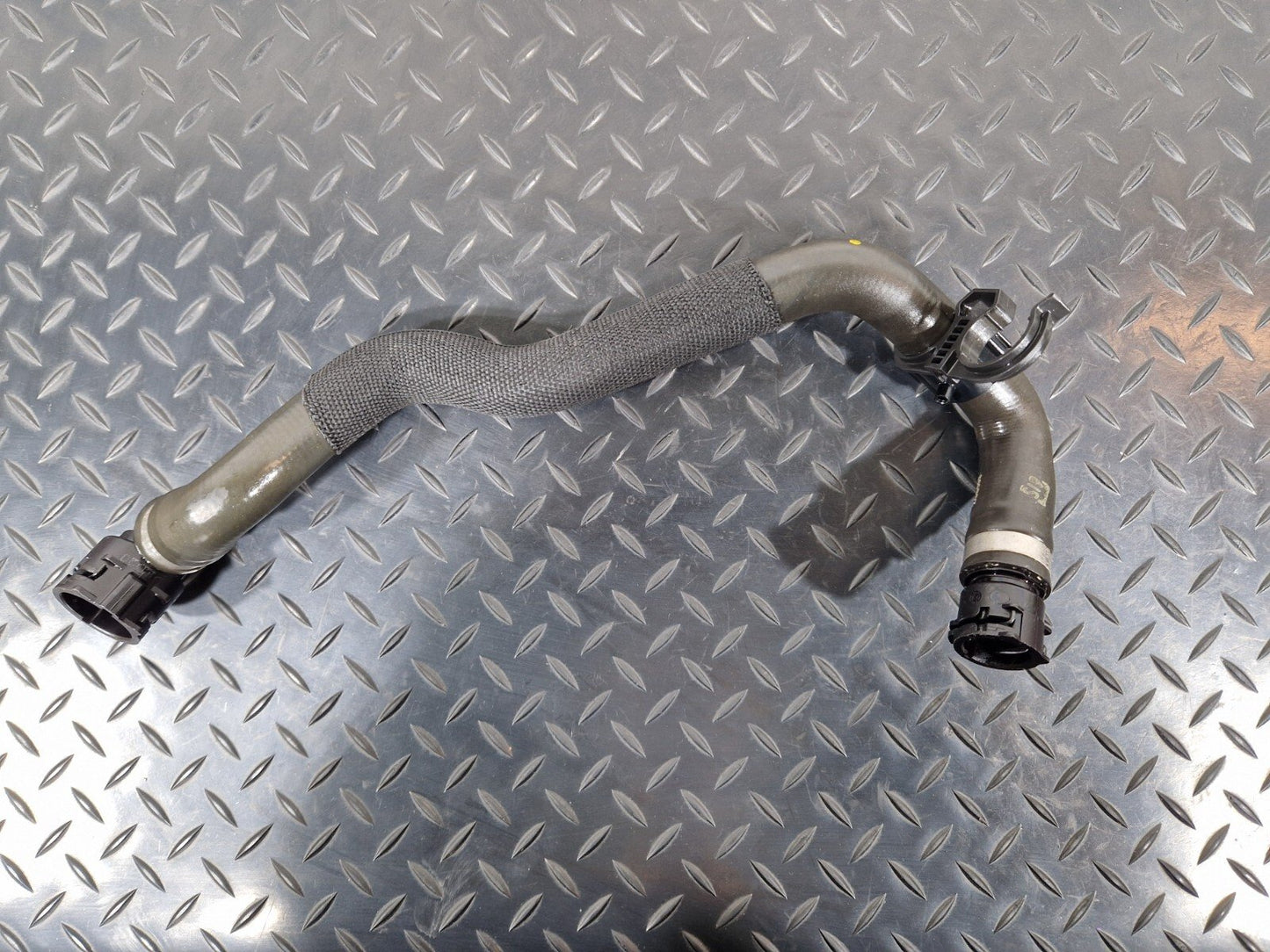 19-ON MERCEDES BENZ CLA C118 WATER COOLANT PIPE HOSE A2475011764