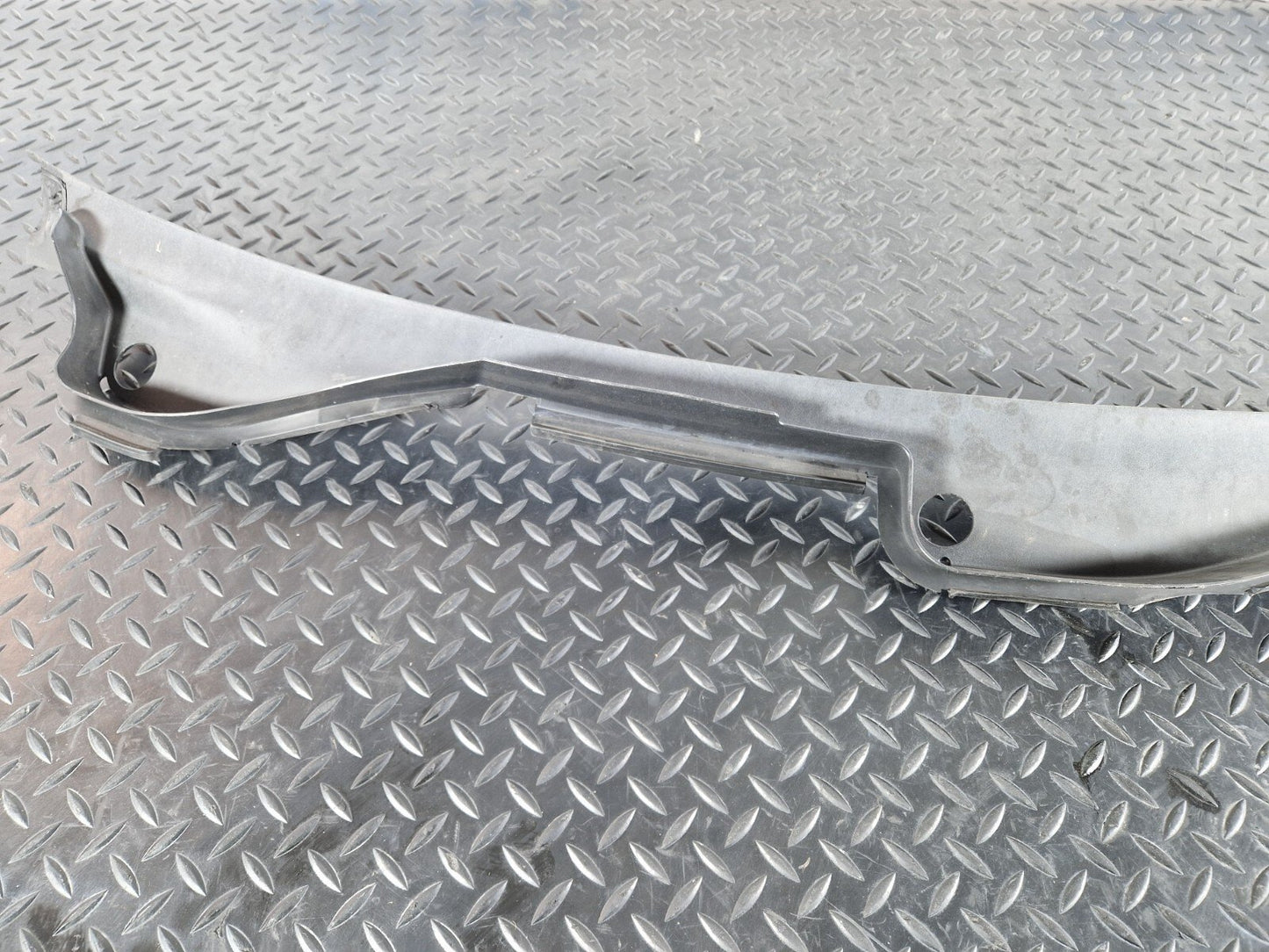 12-17 AUDI S5 CONVERTIBLE OEM WINDSCREEN SCUTTLE PANEL COVER 8K2819403B