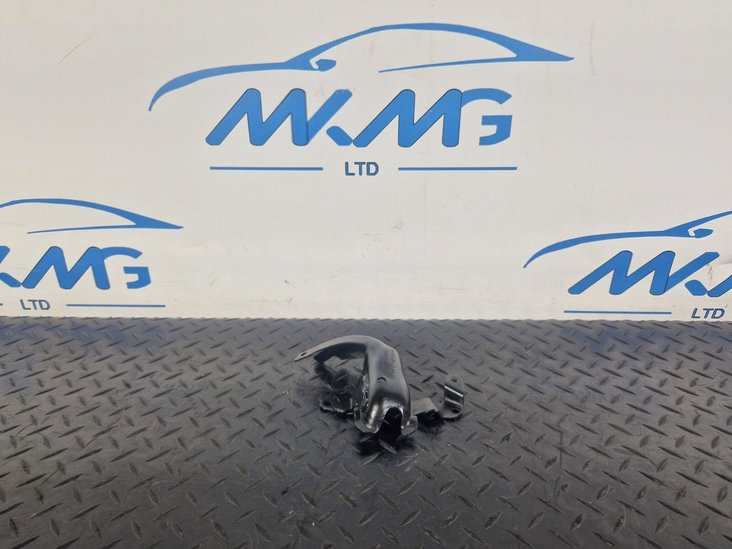 14-21 MERCEDES BENZ C W205  EXHAUST  BRACKET HOLDER A6510780784