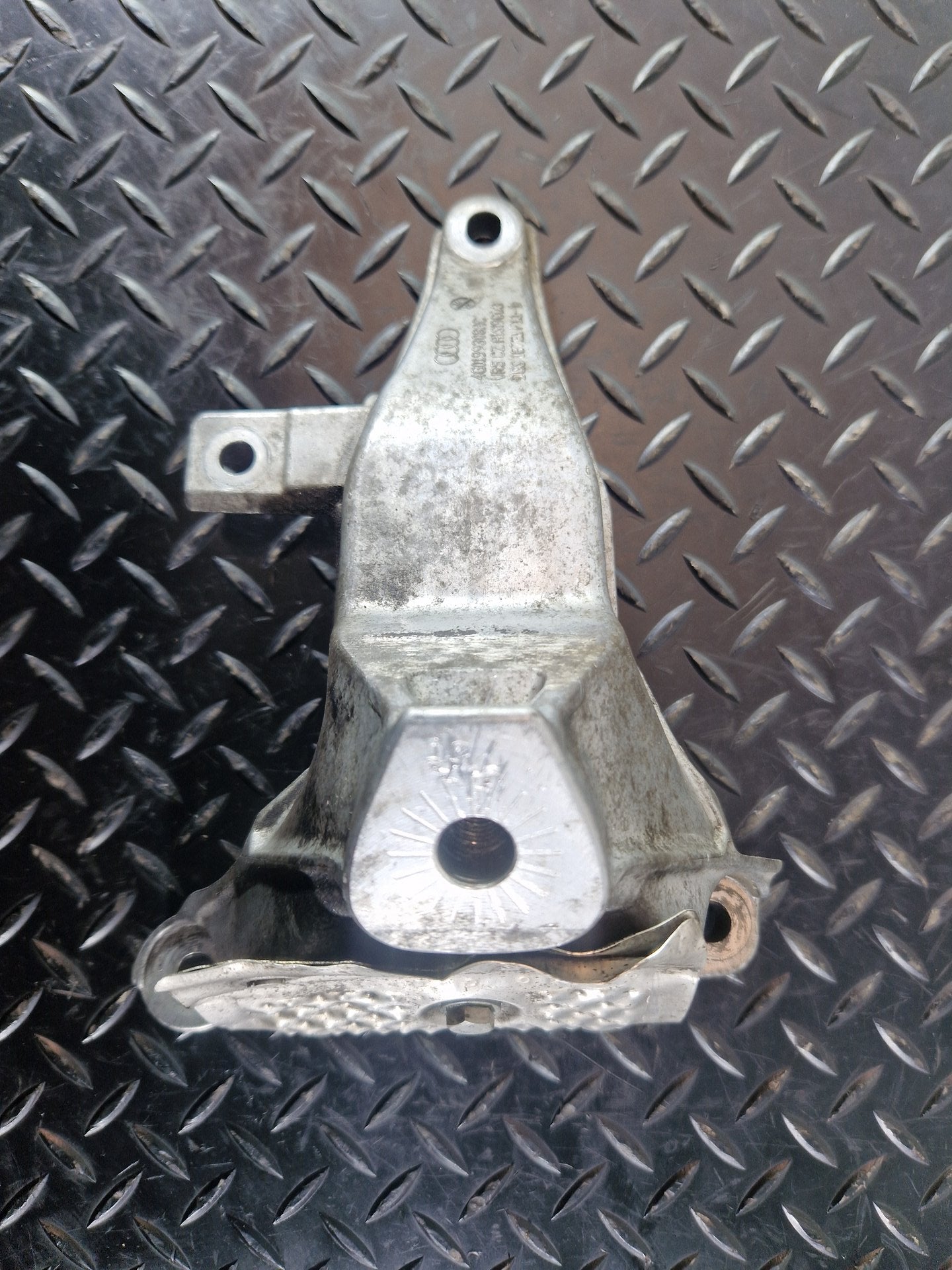 Audi A6 Allroad C7 3.0 Diesel CRTD Engine Mount 4G0199308AC