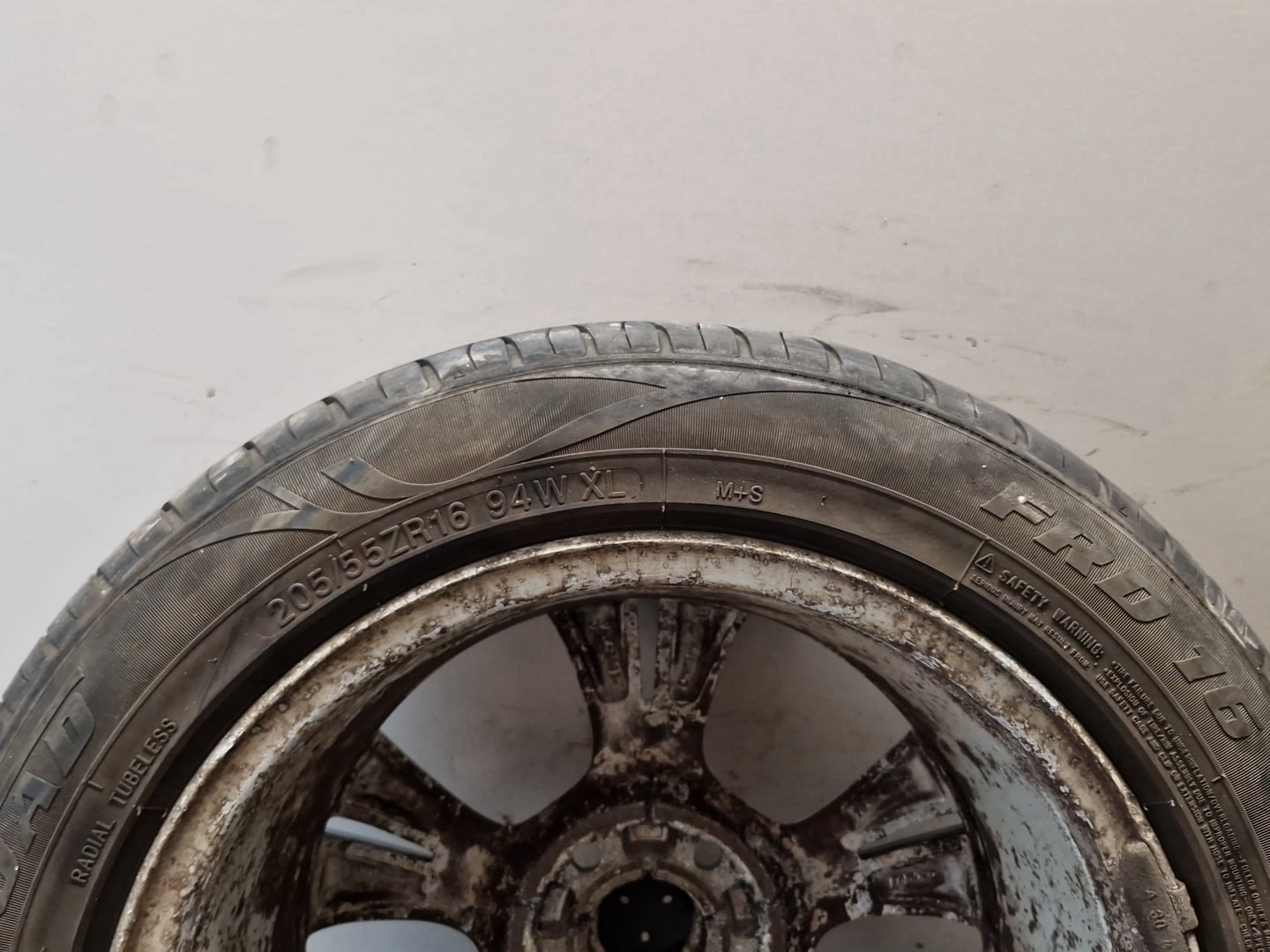 Ford Focus MK3 16" Alloy Wheel with Tyre 205/55/16 ~6mm CM5C-1007-AXA