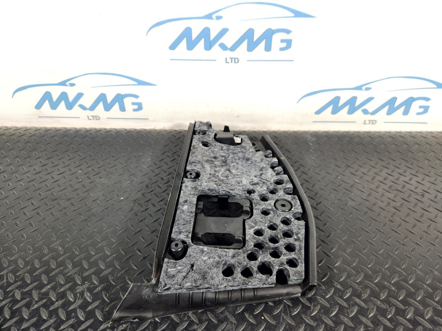 11-19 MERCEDES BENZ ML W166 LEFT SIDE N/S UNDER DASH TRIM COVER A1666801808