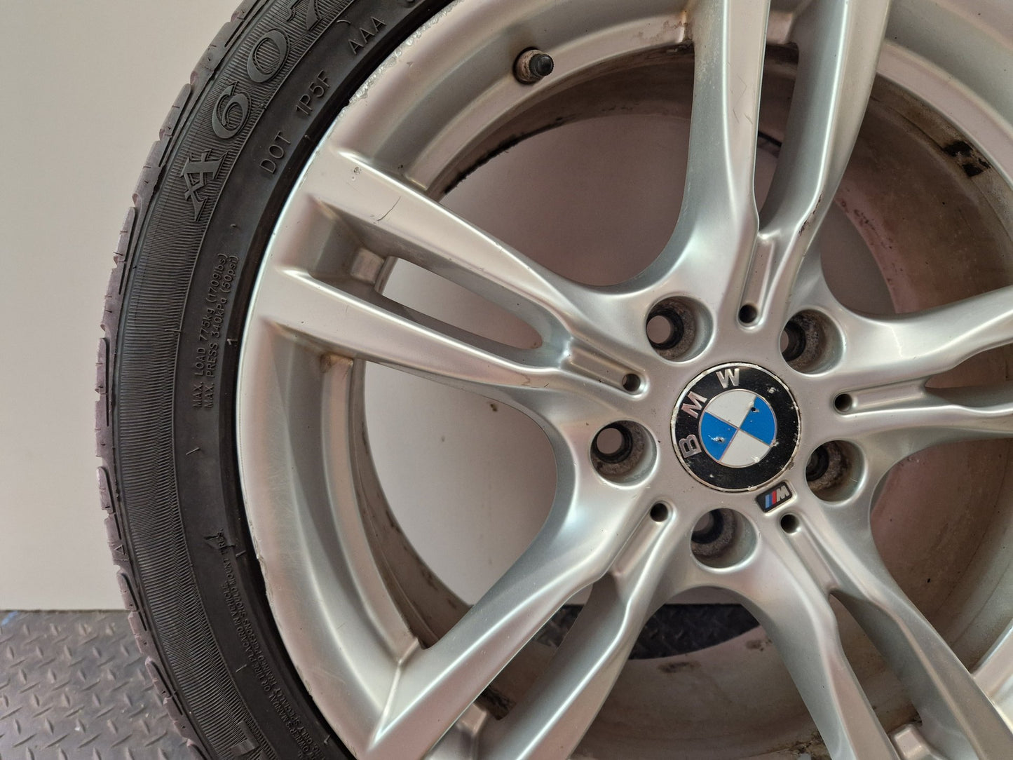 BMW 3 Series F30 F31 18" Alloy Wheel with Tyre 255/40/18 7845881