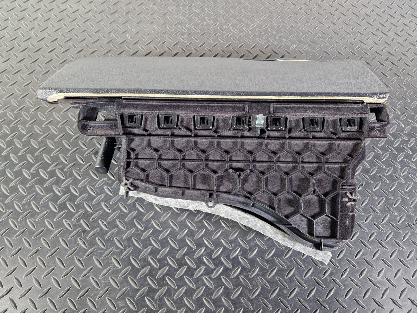 12-18 BMW 3 SERIES F30 LCI GLOVE BOX STORAGE COMPARTMENT 72758410 7227250
