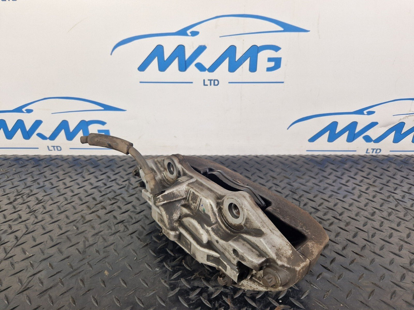 14-21 MERCEDES BENZ C300h W205 FRONT LEFT BRAKE CALIPER