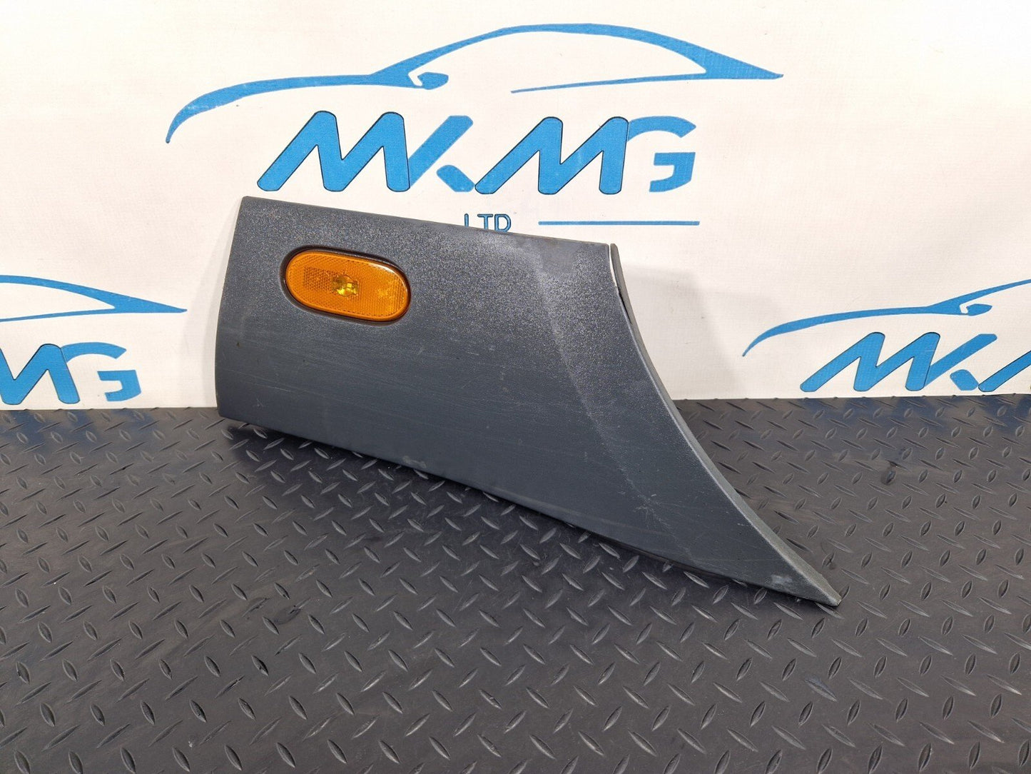 18-ON MERCEDES BENZ SPRINTER W907 W910 REAR LEFT BODY SIDE TRIM A9106909900
