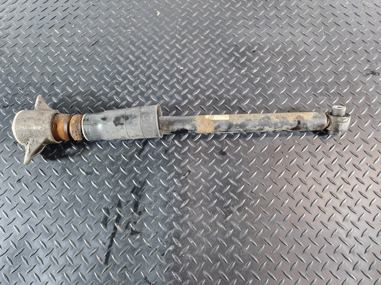 16-19 AUDI A4 B9 REAR LEFT OR RIGHT SIDE SHOCK ABSORBER 8W9035E 8W9513028E