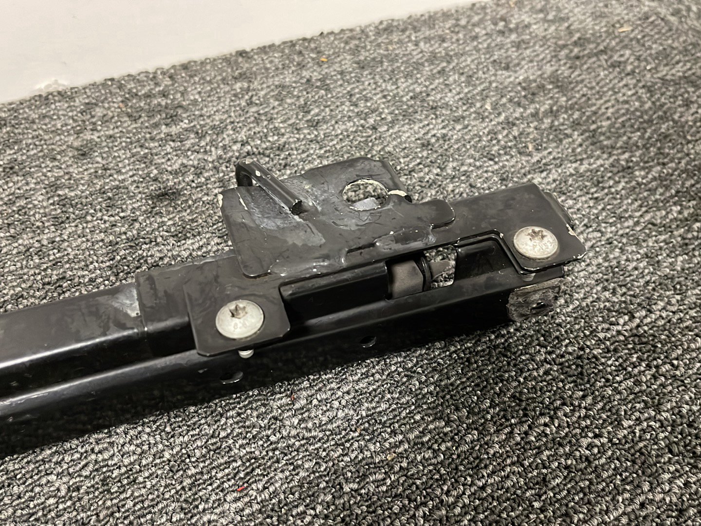Mercedes-Benz Vito V-Class W447 OEM Right Sliding Door Lower Runner A4477660737