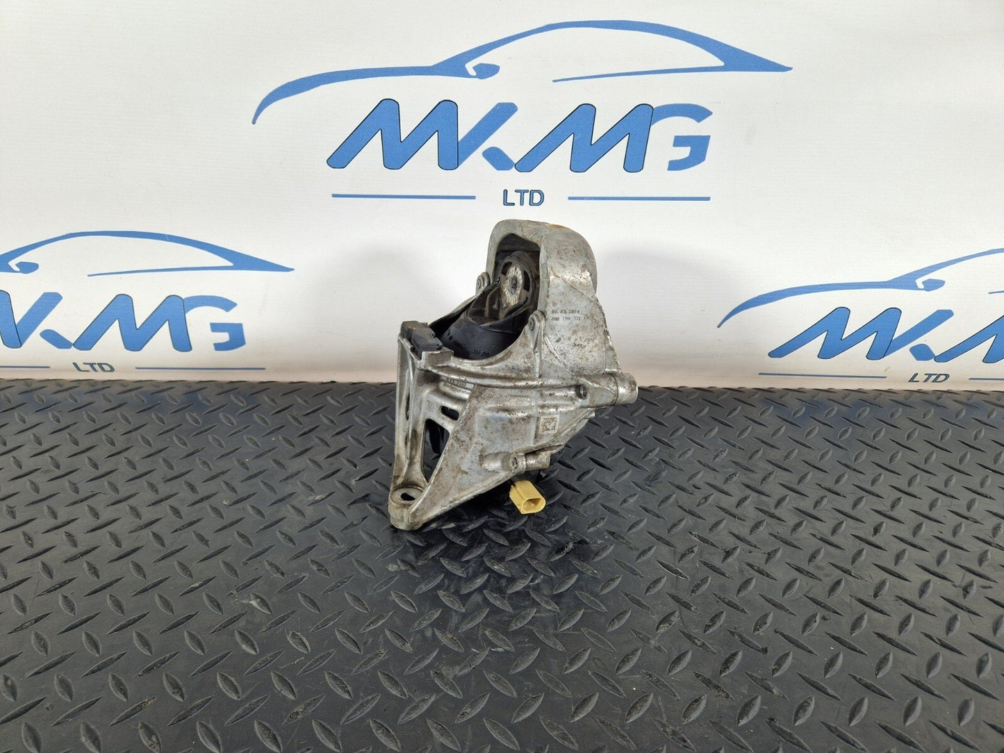 Audi Unknown Part Type 4M0199371FH