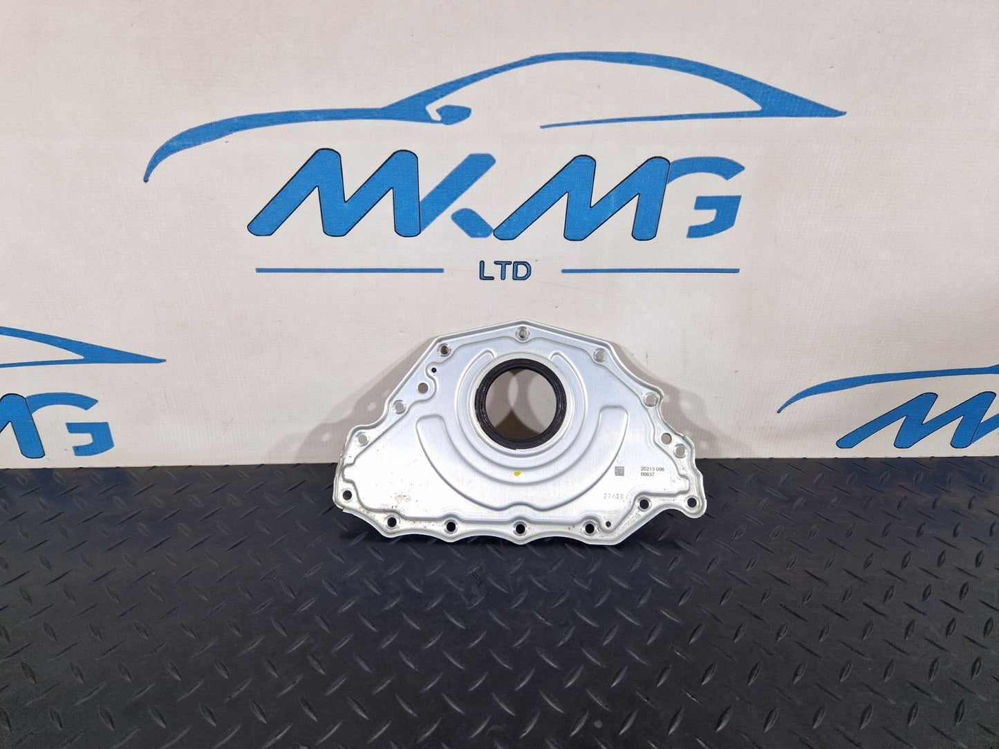 19-ON MERCEDES BENZ B CLASS W247 DIESEL TIMING BELT COVER CAP A2540100301