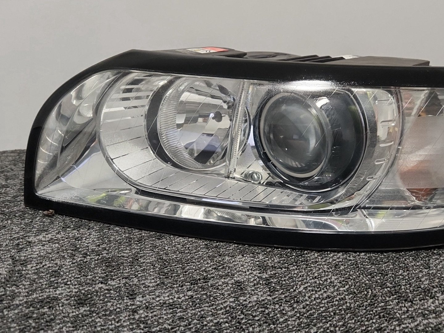 Volvo S40 MK2 (MS) Saloon Genuine Front Left N/S Passenger Headlight 31265711