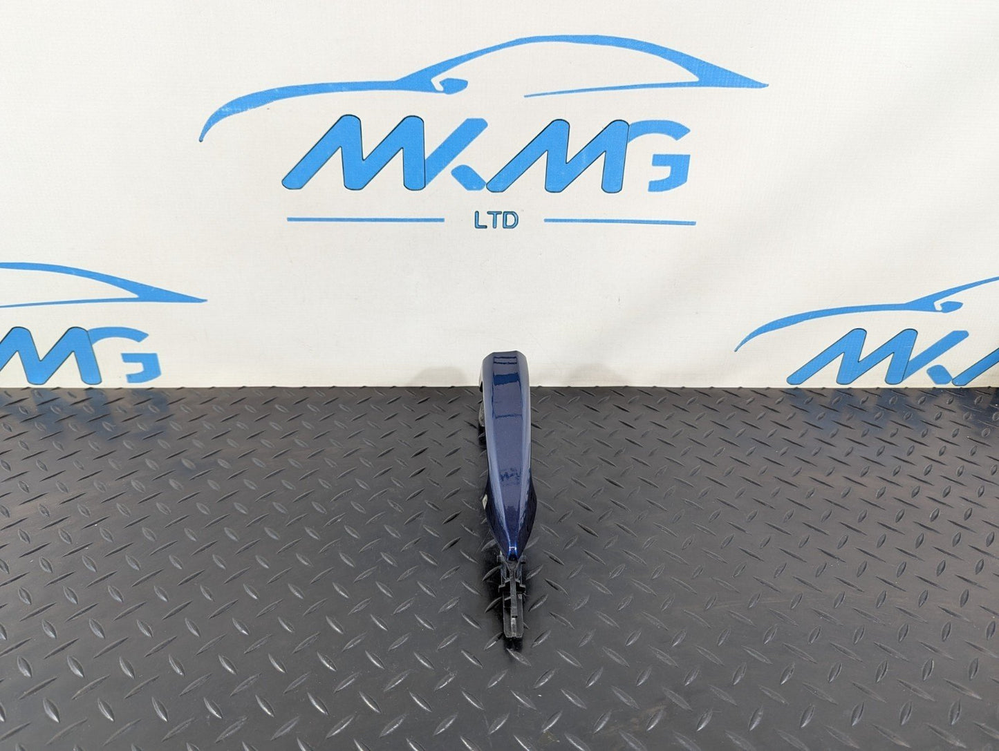 16-22 BMW X1 F48 GENUINE OEM RIGHT SIDE EXTERIOR DOOR HANDLE BLUE 7305015