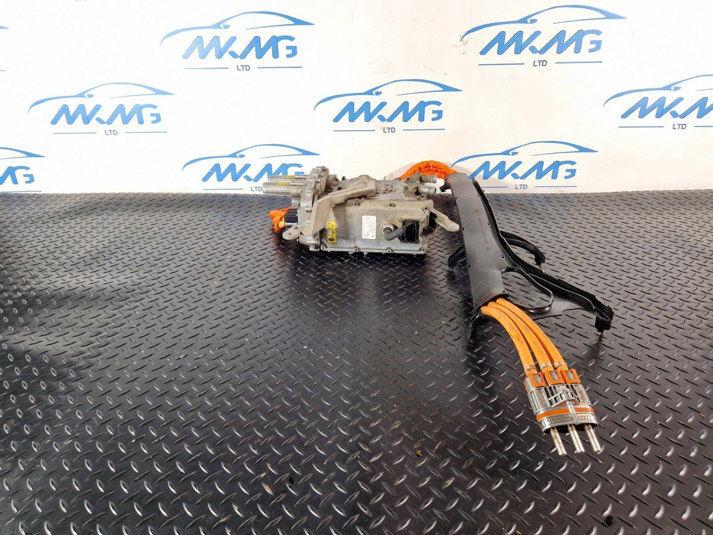 16-19 MERCEDES BENZ GLE W166 HYBRID BATTERY CONTROL UNIT ASSEMBLY A2769004101
