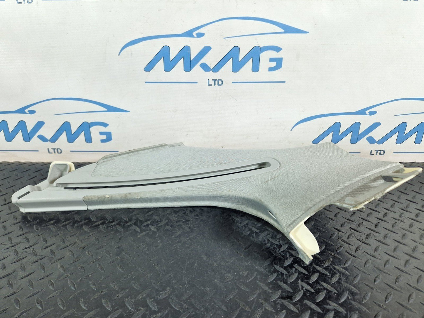 12-18 AUDI A6 C7 GENUINE RIGHT UPPER D PILLAR TRIM 4G9867246B