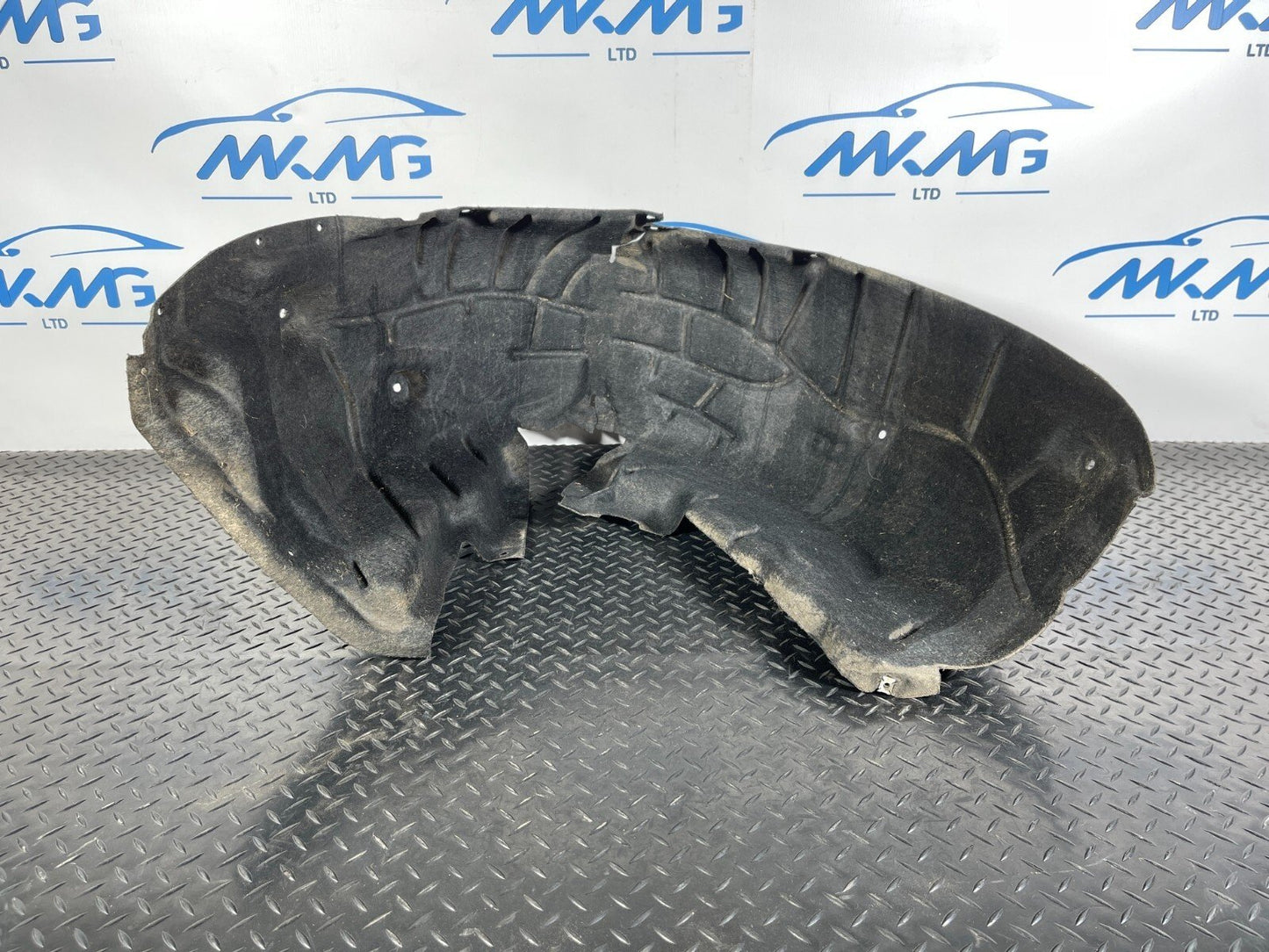16-19 AUDI A4 B9 WHEEL ARCH LINER REAR RIGHT SPLASH GUARD 8W0810172G