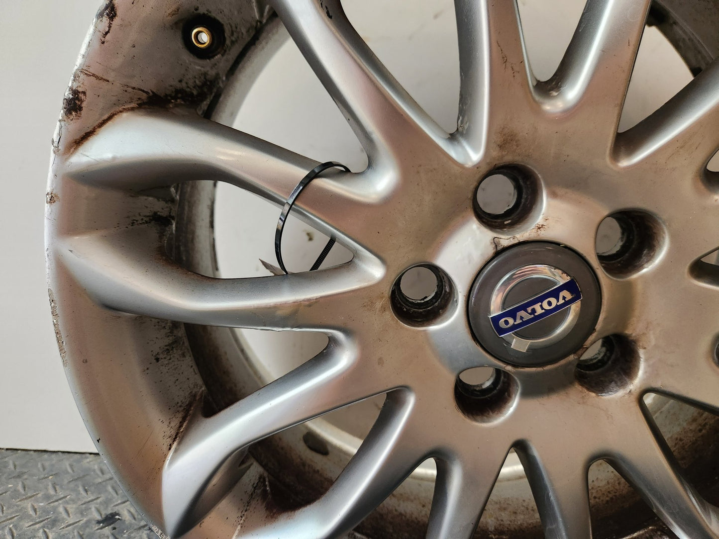 Volvo C30 MK1 (MK) Coupe Genuine 7 V-Spoke 17" Alloy Wheel