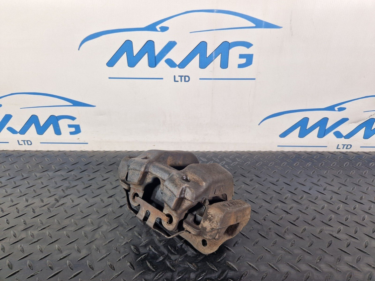 12-18 BMW 4 SERIES F32 F33 F36 LCI M-SPORT 2.0D  LEFT N/S /F BRAKE CALIPER 24/57