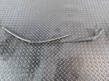 19-ON MERCEDES BENZ B CLASS W247 OEM RIGHT O/S WIPER ARM A2478204700