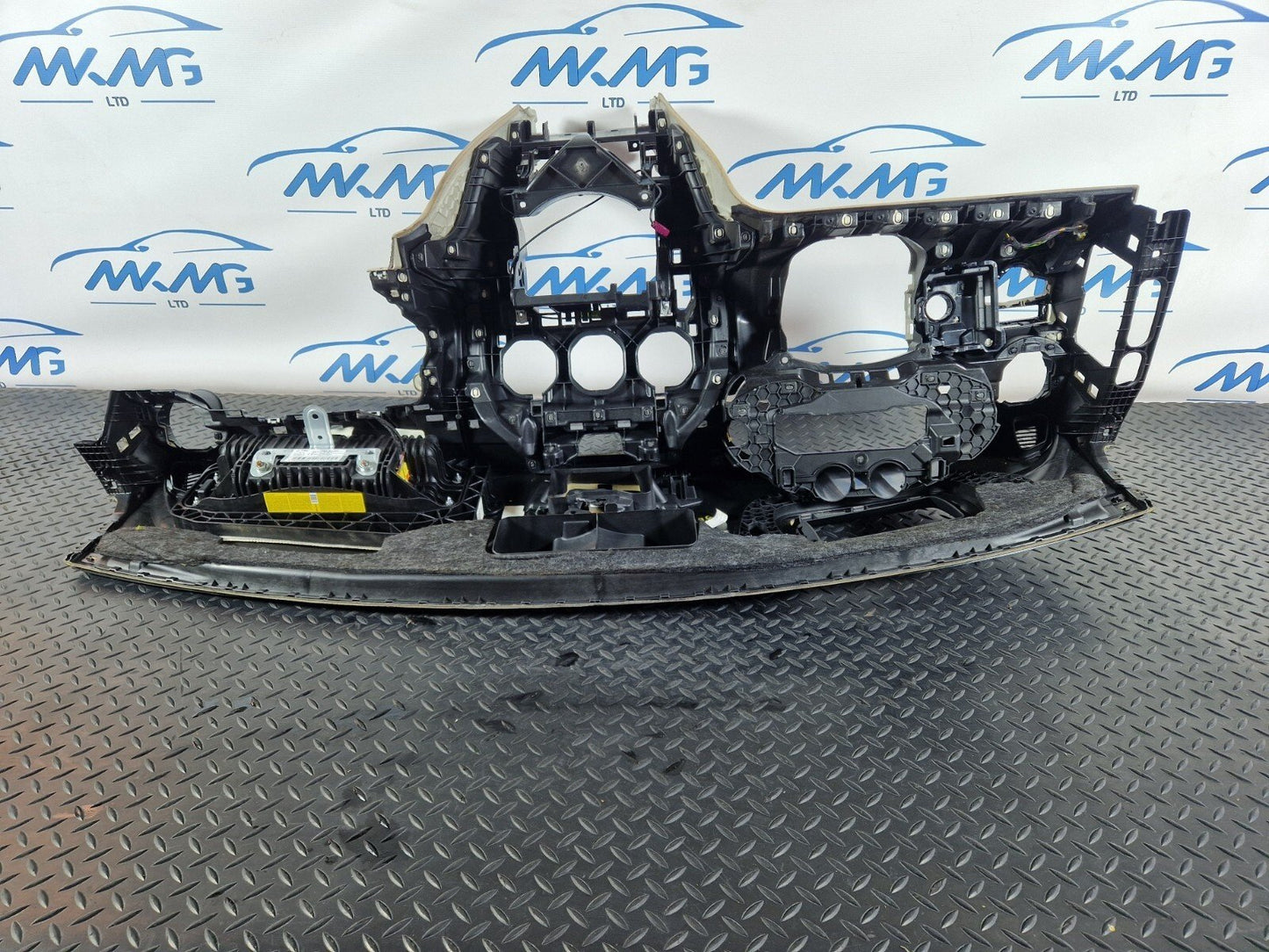 14-21 MERCEDES-BENZ C-CLASS C250D W205 DASHBOARD ASSEMBLY & A!R BAG A2056803887