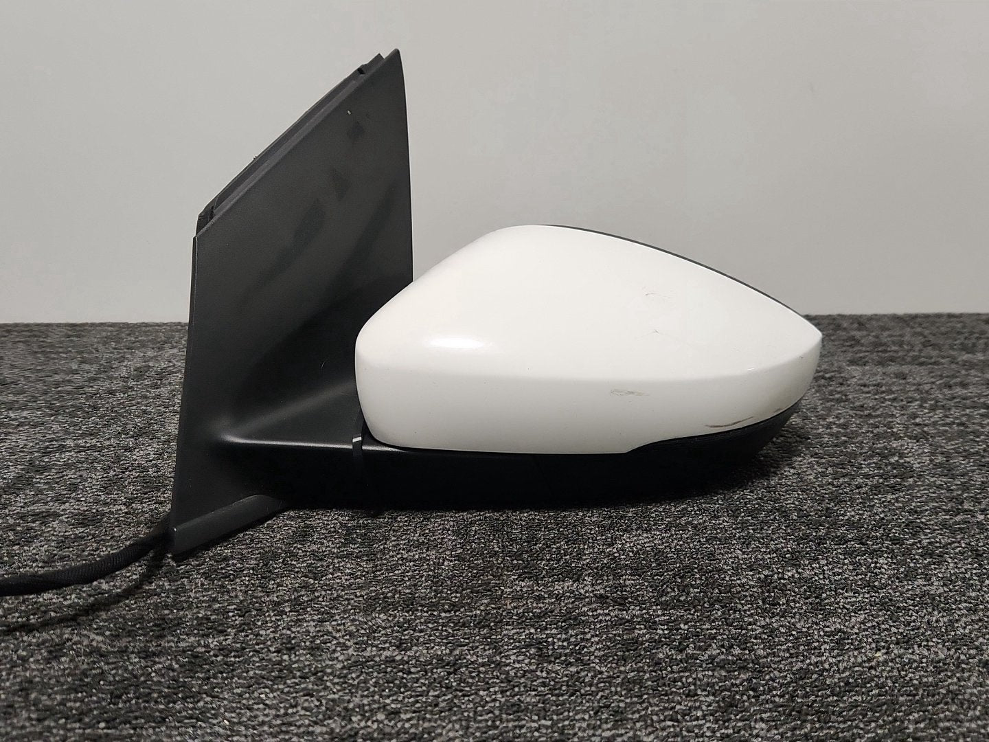 Volkswagen Polo 6R - MK5 Hatchback Front Left N/S Door Wing Mirror 6R0857933B