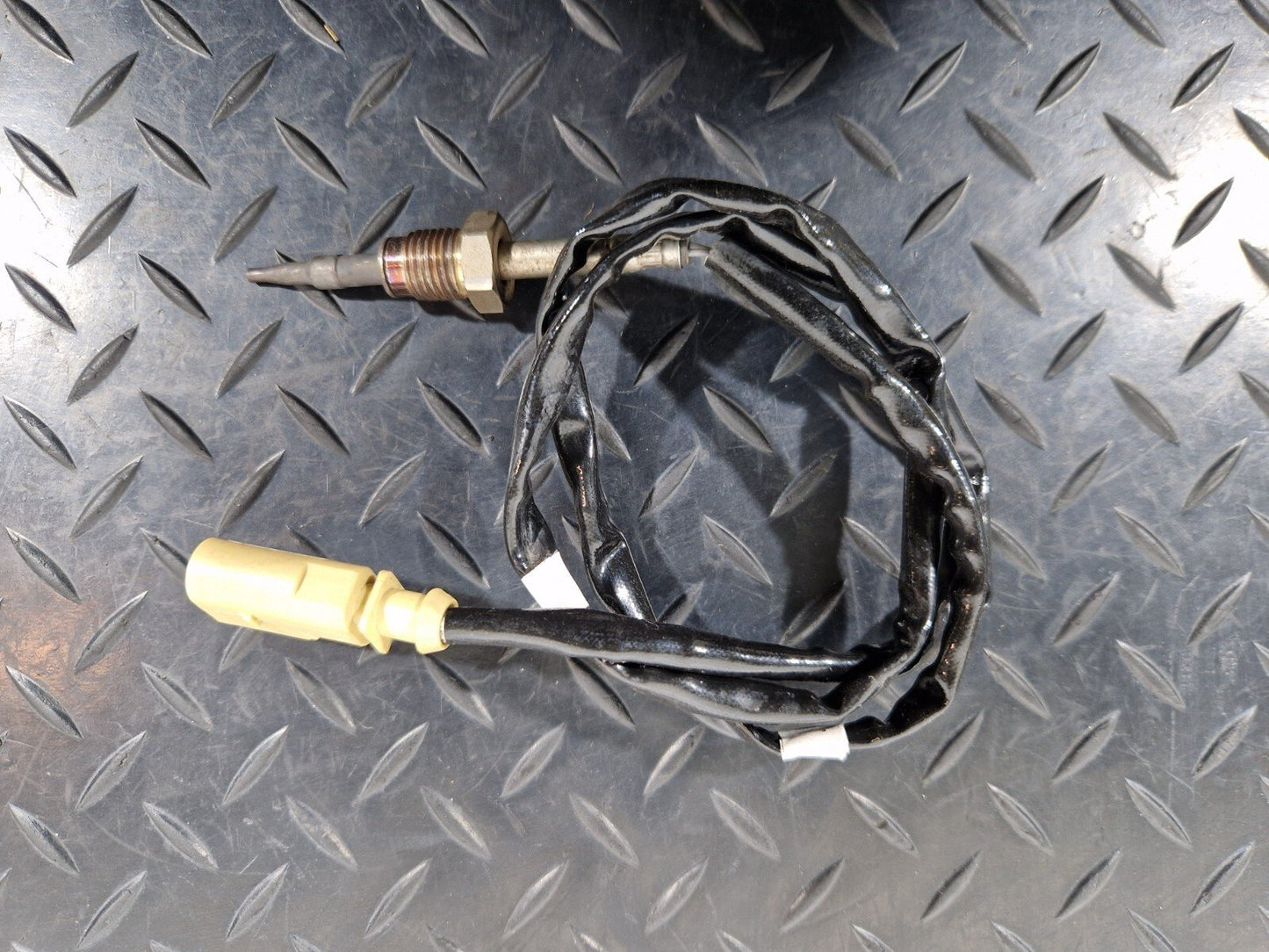 Audi Unknown Part Type 8W0906088F