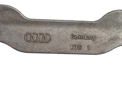 16-19 AUDI A4 B9 GENUINE BRAKE & CLUTCH PEDAL BOX ASSEMBLY 8W2721117