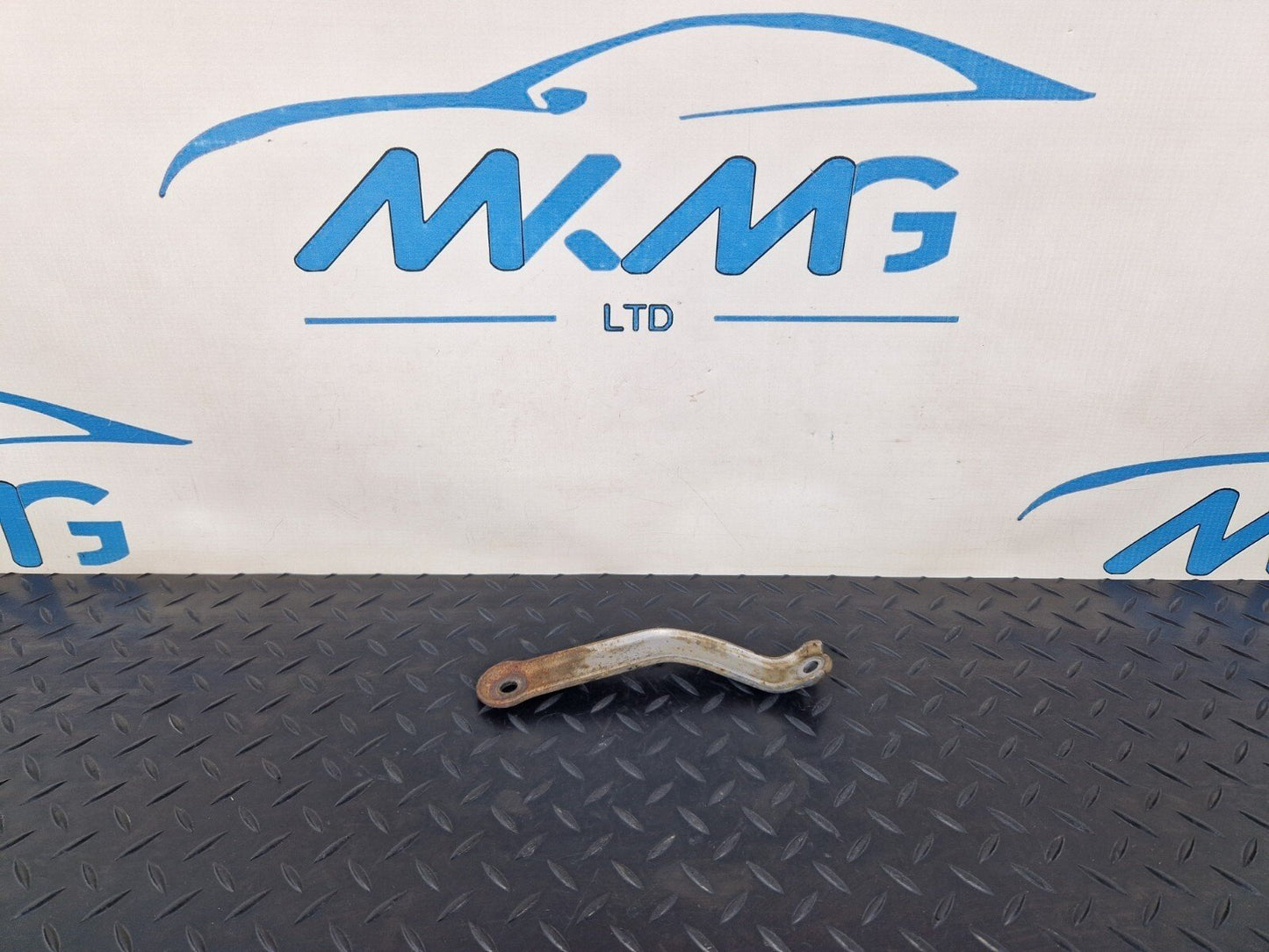18-ON MERCEDES BENZ SPRINTER W907 TURBO SUPPORT BRACKET A6510962840