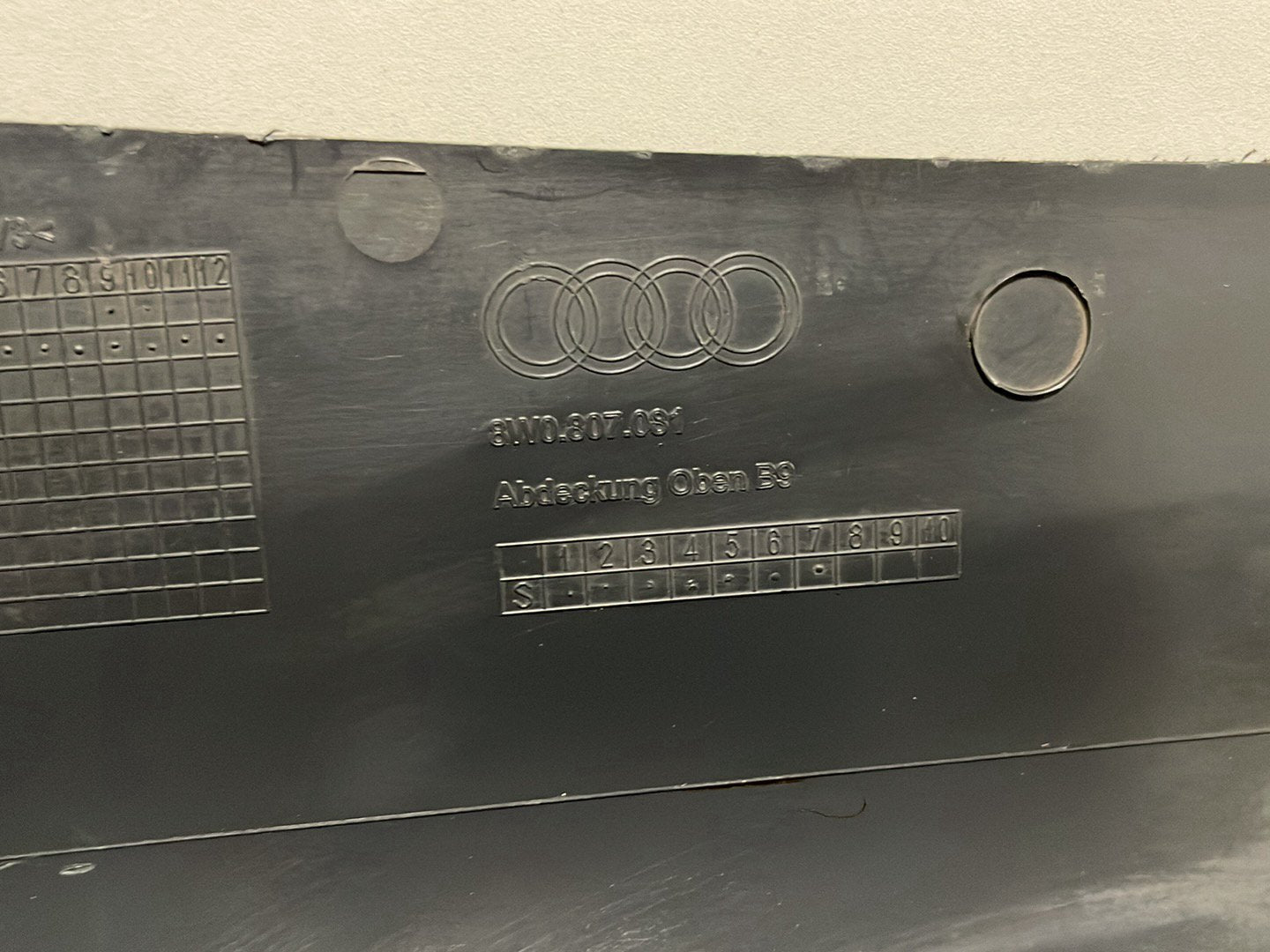 Audi A4 B9 Genuine Slam Panel Frame Plastic Upper Radiator Trim 8W0807081
