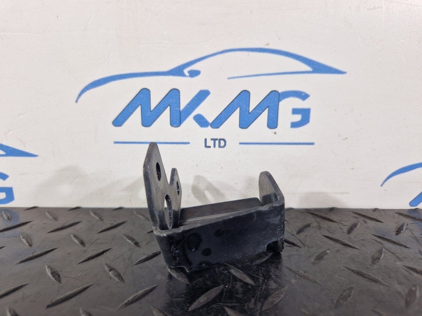 Mercedes-Benz Unknown Part Type A1668870031