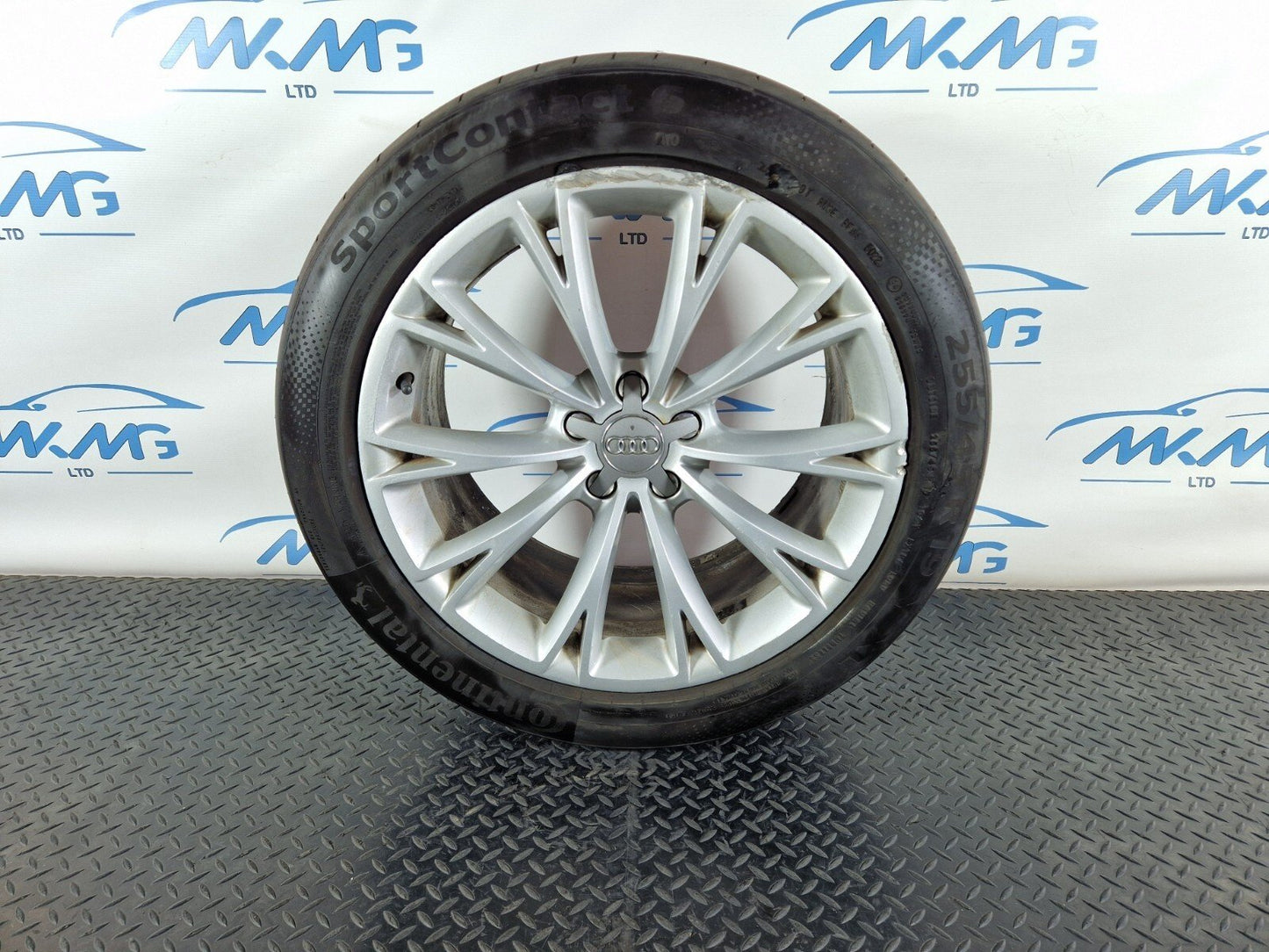 10-17 AUDI A8 4H GENUINE 19" ALLOY WHEEL 9J ET33 & TYRE 255 45 R19 4H0601025G