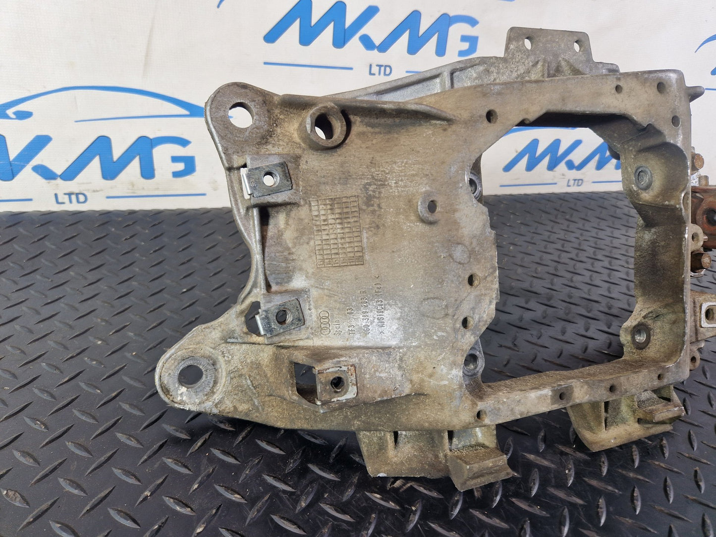 Audi A6 Allroad C7 Genuine Auto Transmission Gearbox Mount 4G0399263R