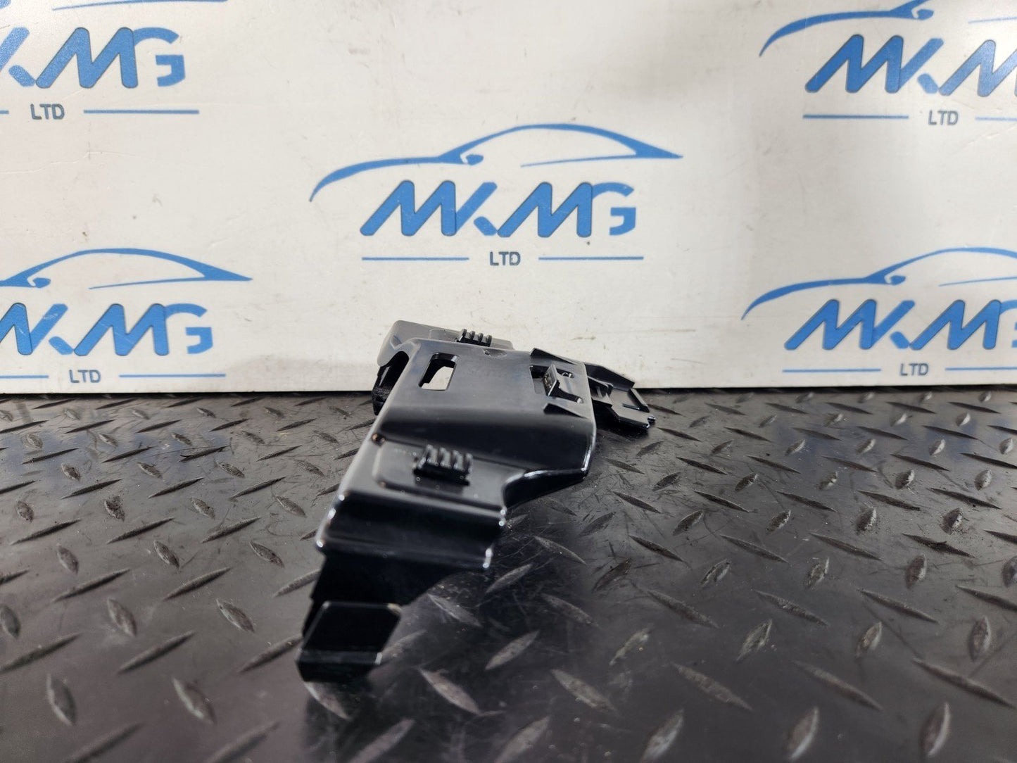 Audi Unknown Part Type 4M0867192