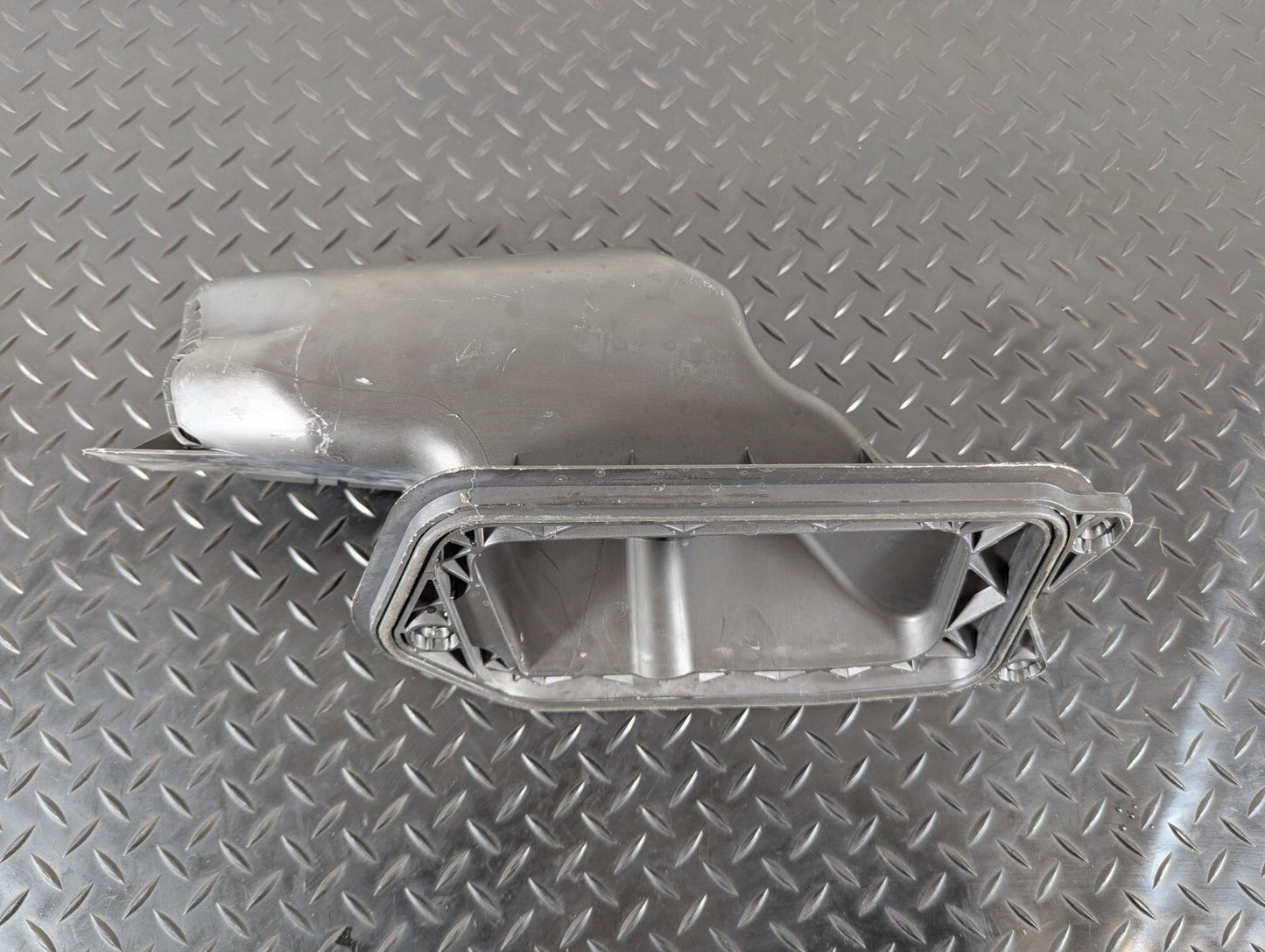 12-18 AUDI A6 C7 HEATER AIR INTAKE DUCT CHANNEL INTERIOR HEATING 4G2819904A