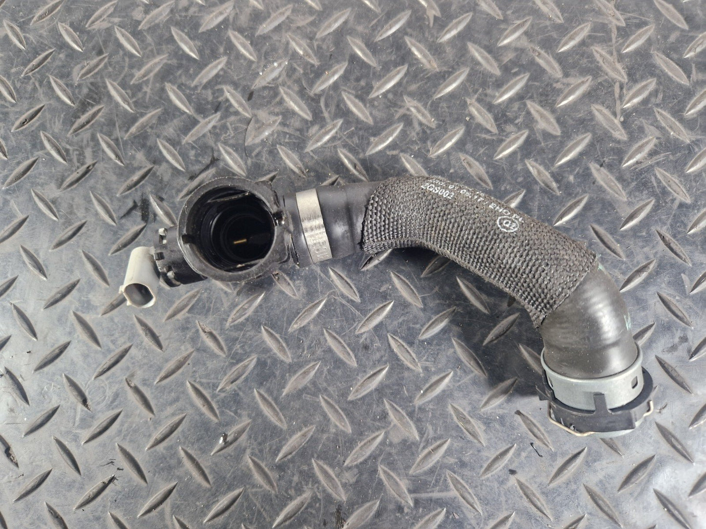 19-ON MERCEDES BENZ A CLASS EQ W177 WATER COOLANT PIPE A2475010464