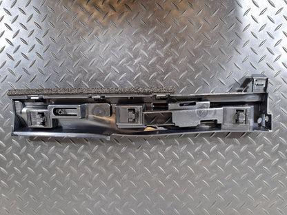 16-22 BMW X1 F48 GENUINE REAR RIGHT SIDE SIDESKIRT HOLDER 7332334