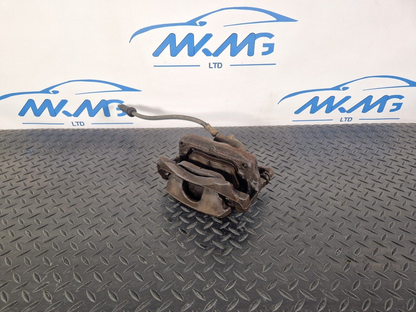 14-20 MERCEDES BENZ GLA 200 X156 GENUINE FRONT LEFT N/S BRAKE CALIPER A000421678