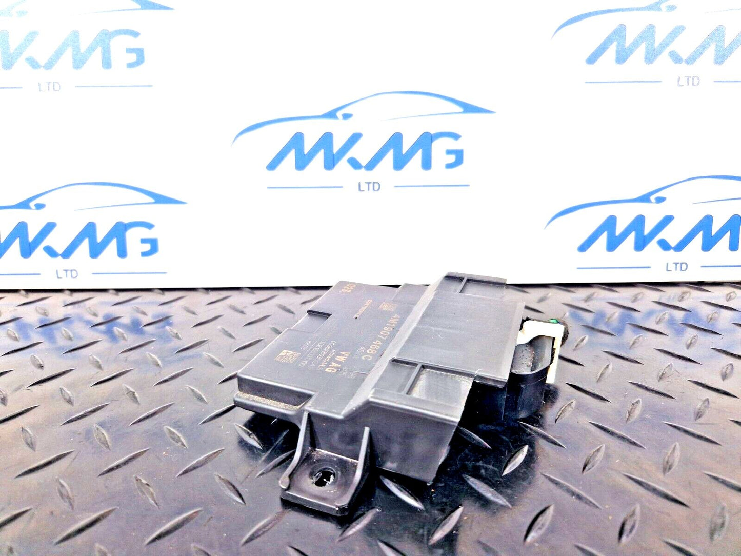 16-19 AUDI A4 B9 AVANT ULTRA SE GATEWAY CONTROL MODULE ECU B9 4M1907468C