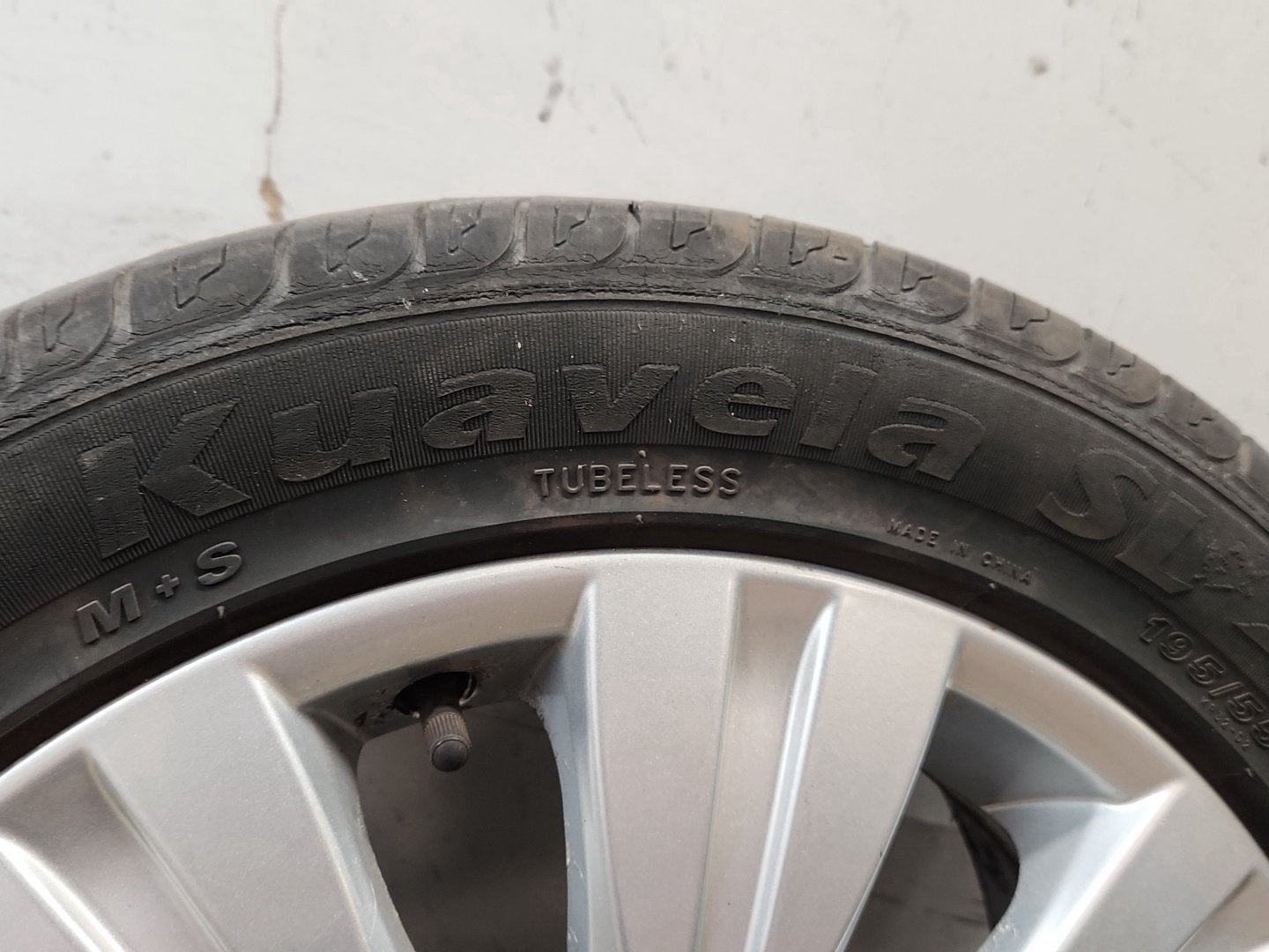 Citroen C3 Picasso MK1 FL (MY10) 16" Alloy Wheel with Tyre 195/55/16 ~3mm