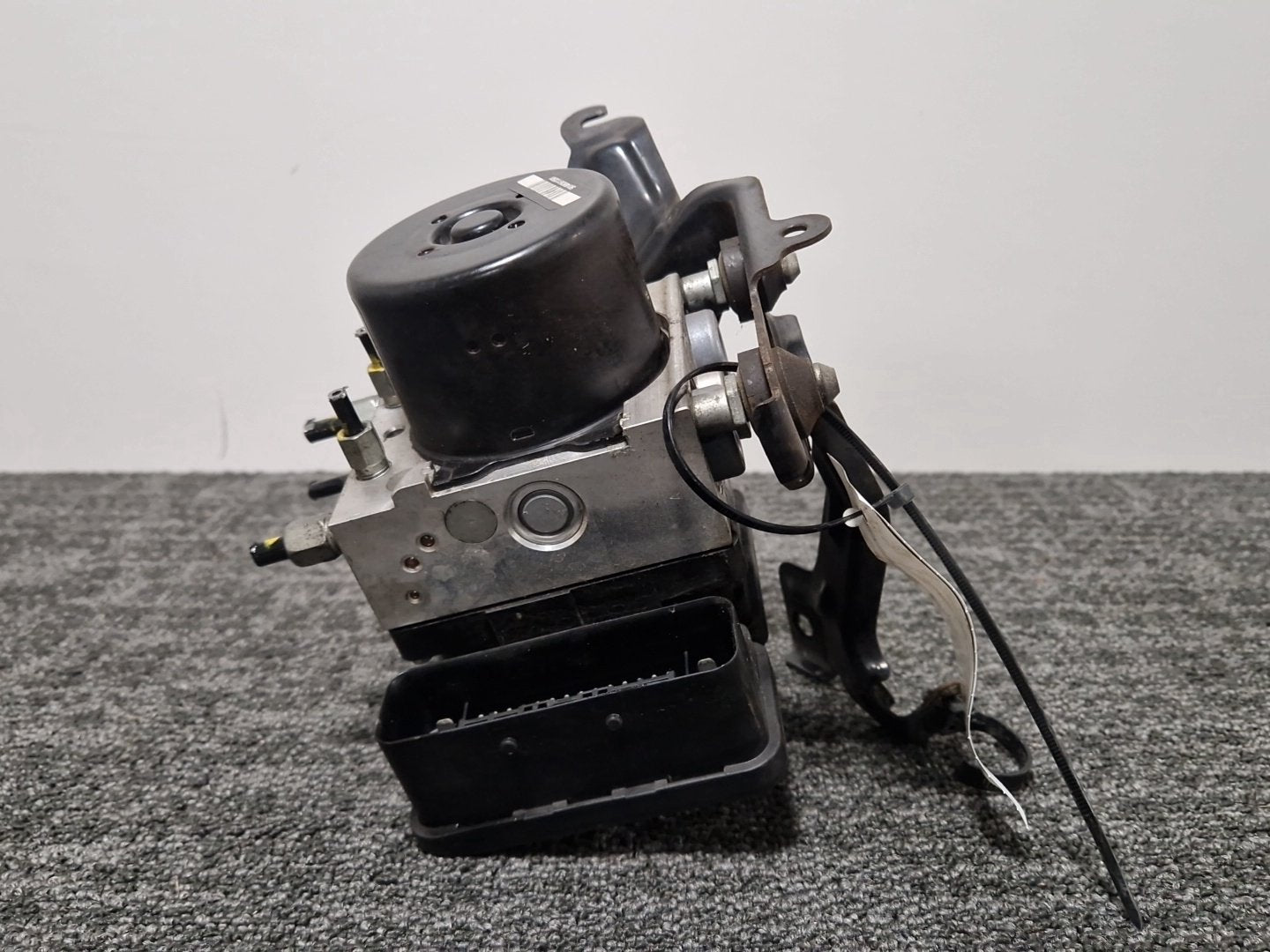 Honda CR-Z MK1 (ZF13) Coupe Genuine ABS Pump Module 57110-SZT-G030-M1