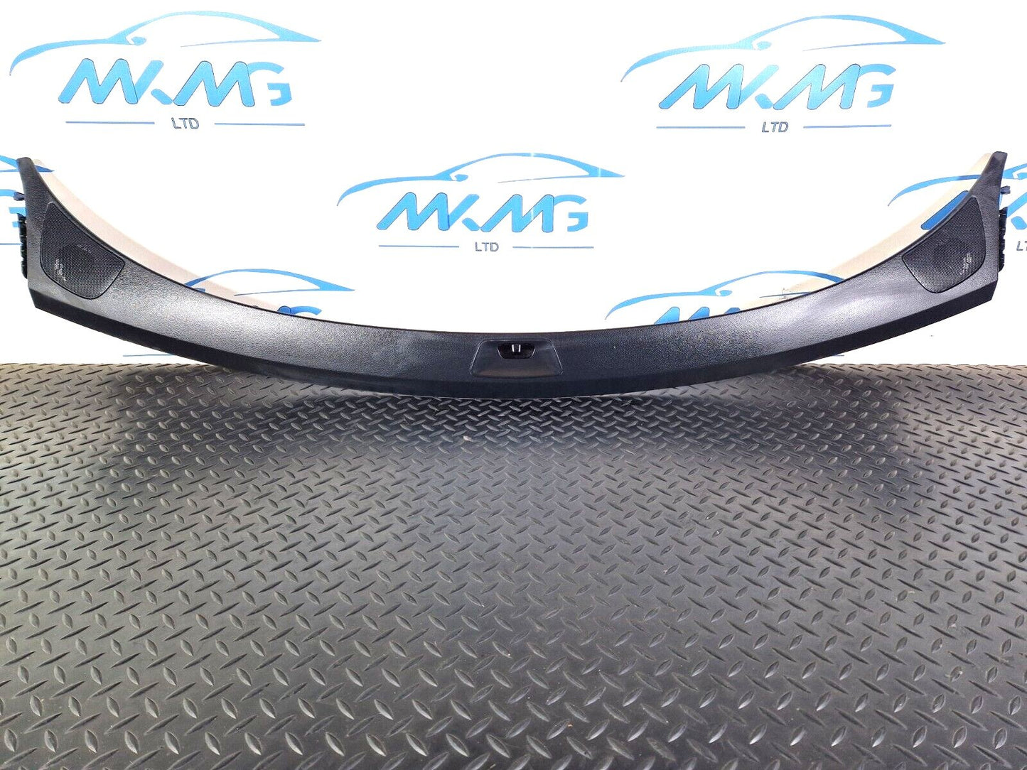 Audi A7 4G Dashboard Upper Trim Cover Panel with Tweeters 4G8857051 4H0035399
