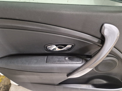 Renault Megane MK3 Hatchback Front Left N/S Passenger Complete Door in White
