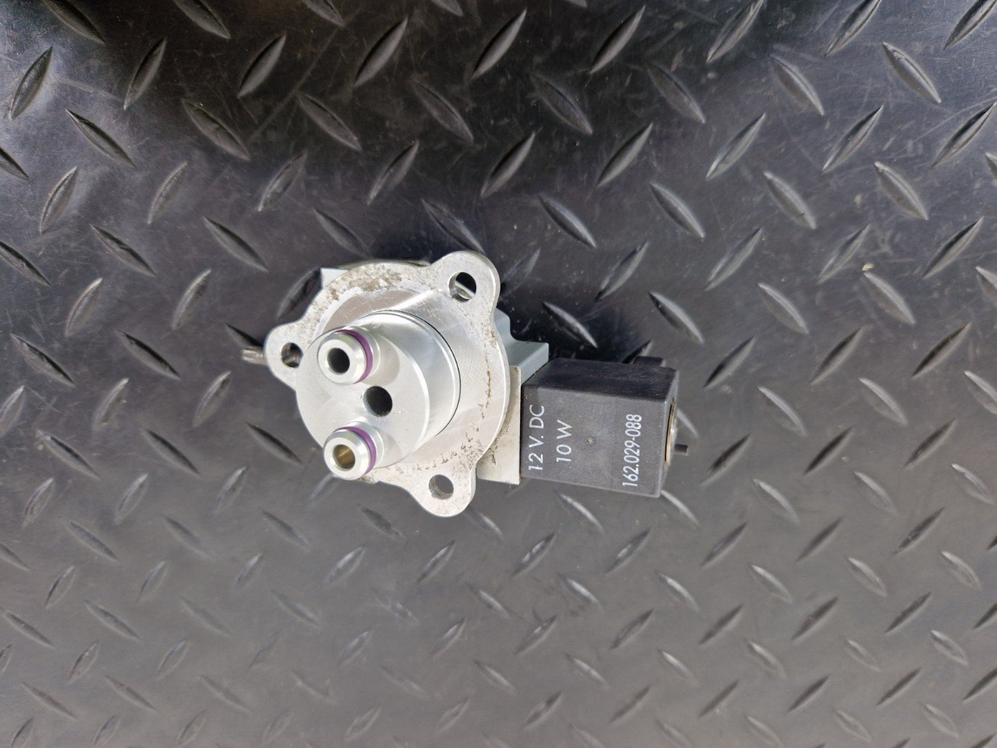 14-21 MERCEDES BENZ C300h W205 GENUINE AIR CONDITIONING CUTOFF VALVE A2228307904
