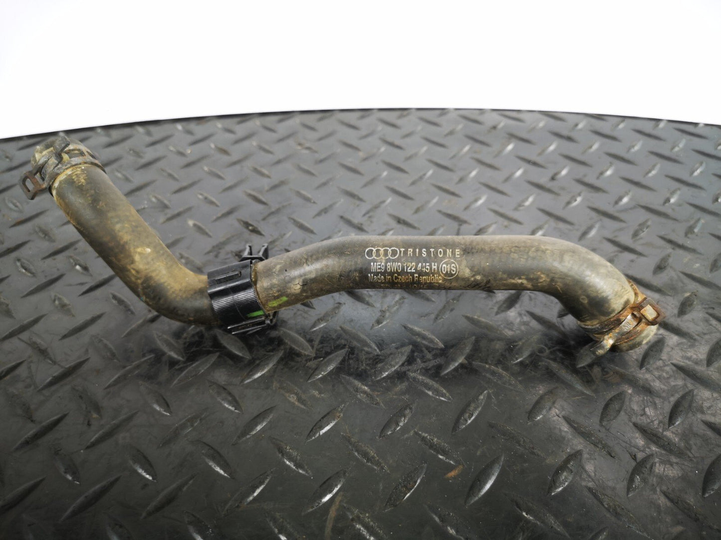 16-19 AUDI A4 B9 S-LINE GENUINE V6 3.0TDI CSW COOLANT HOSE PIPE 8W0122445H