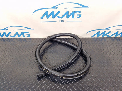 12-17 AUDI S5 CONVERTIBLE FRONT LOWER DOOR RUBBER SEAL 8F0831707
