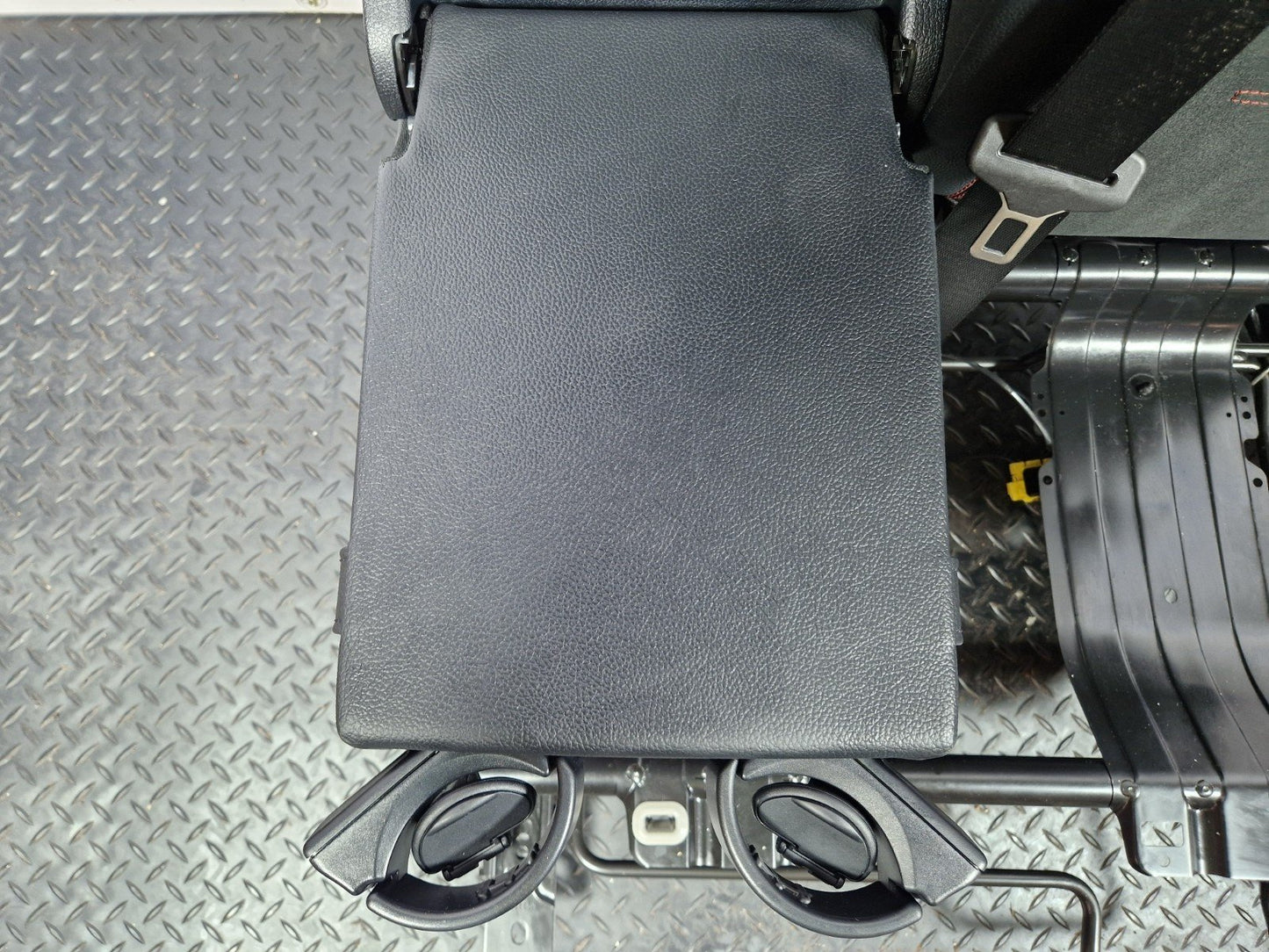 19-ON MERCEDES BENZ B CLASS W247 REAR LEFT N/S DOUBLE SEAT WITH BENCH BRACKET