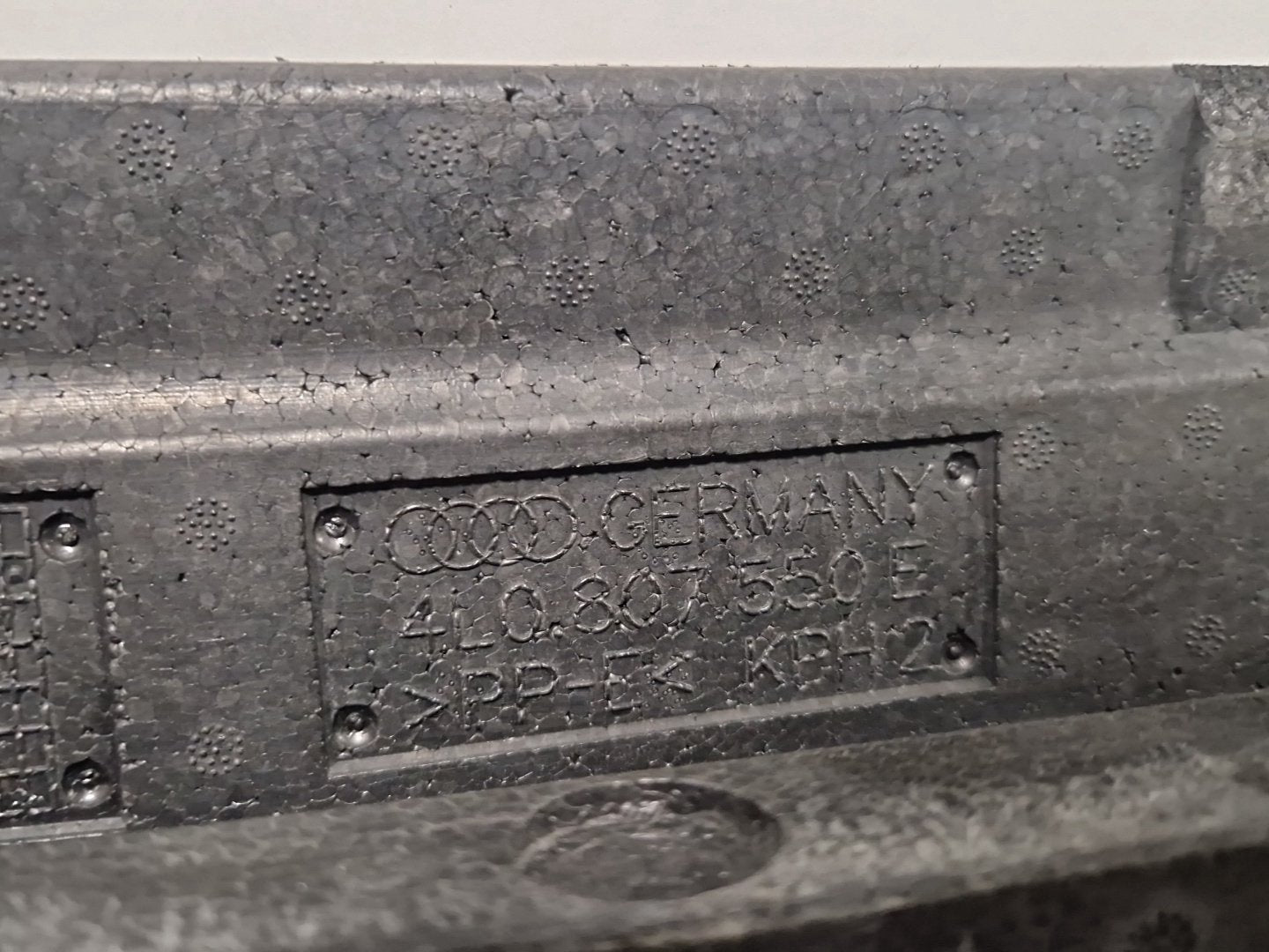 Audi Q7 4L Genuine Front Bumper Impact Foam Insert Shock Absorber 4L0807550E
