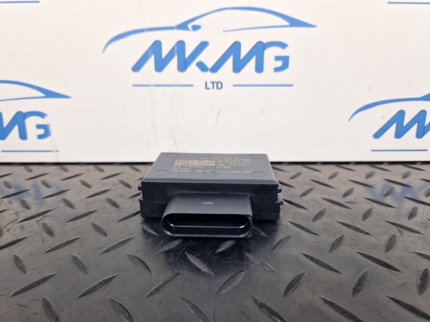 Audi Unknown Part Type 8W0906121B