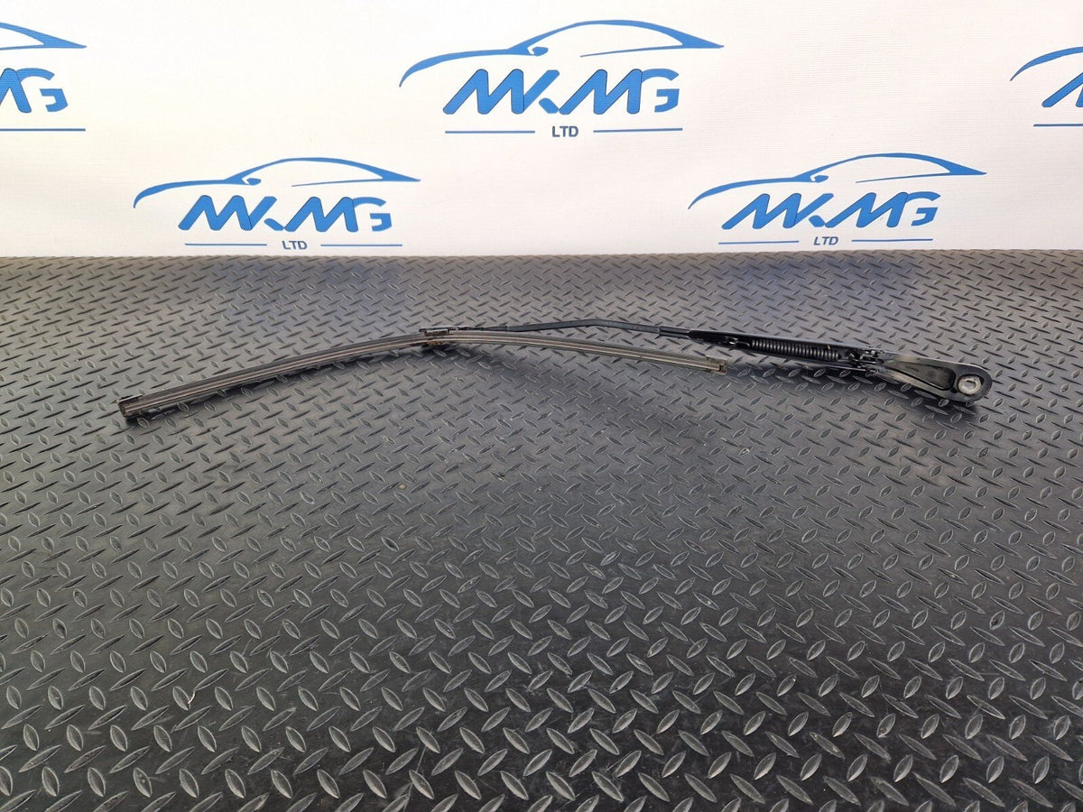 Mercedes-Benz Vito W447 Genuine Right O/S Front Wiper Arm A4478200300